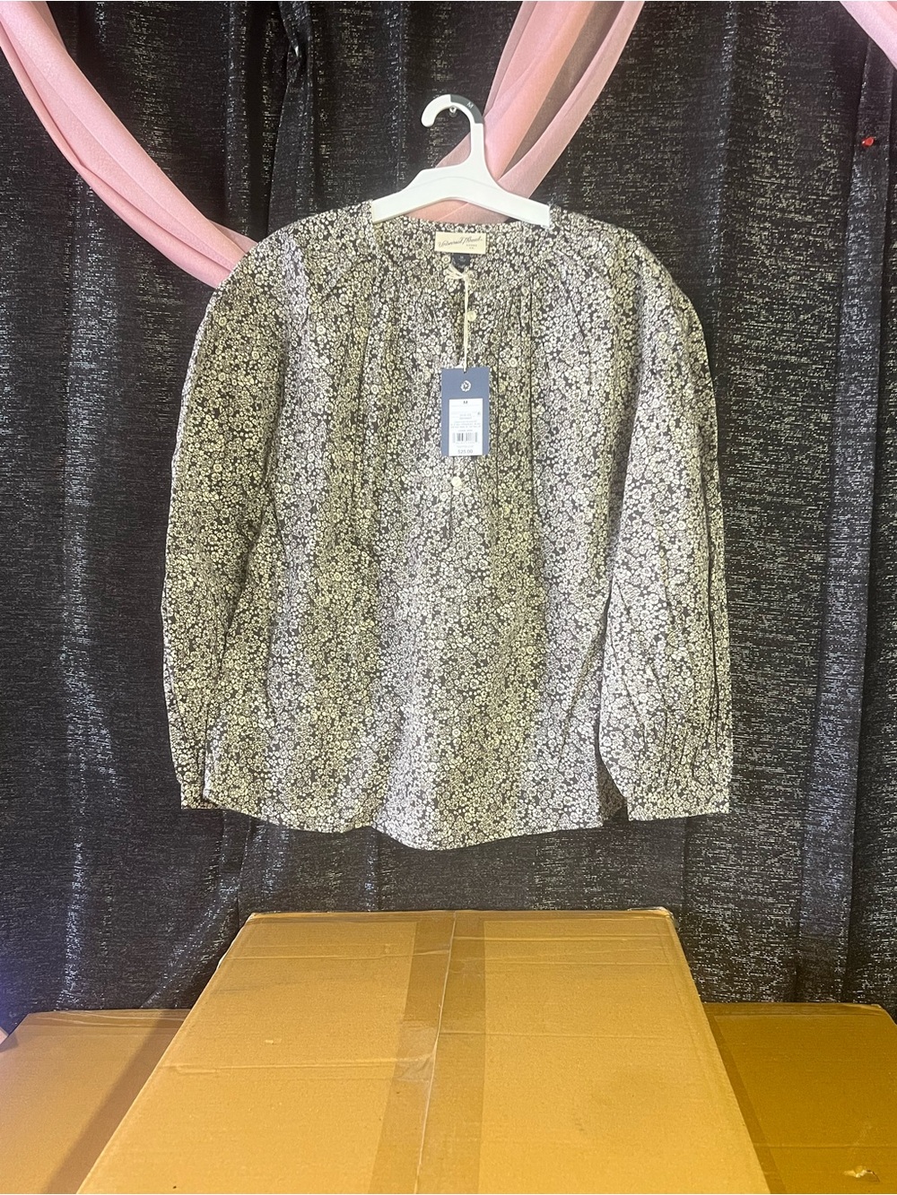 Universal Thread Black and Cream Floral Peasant Blouse
